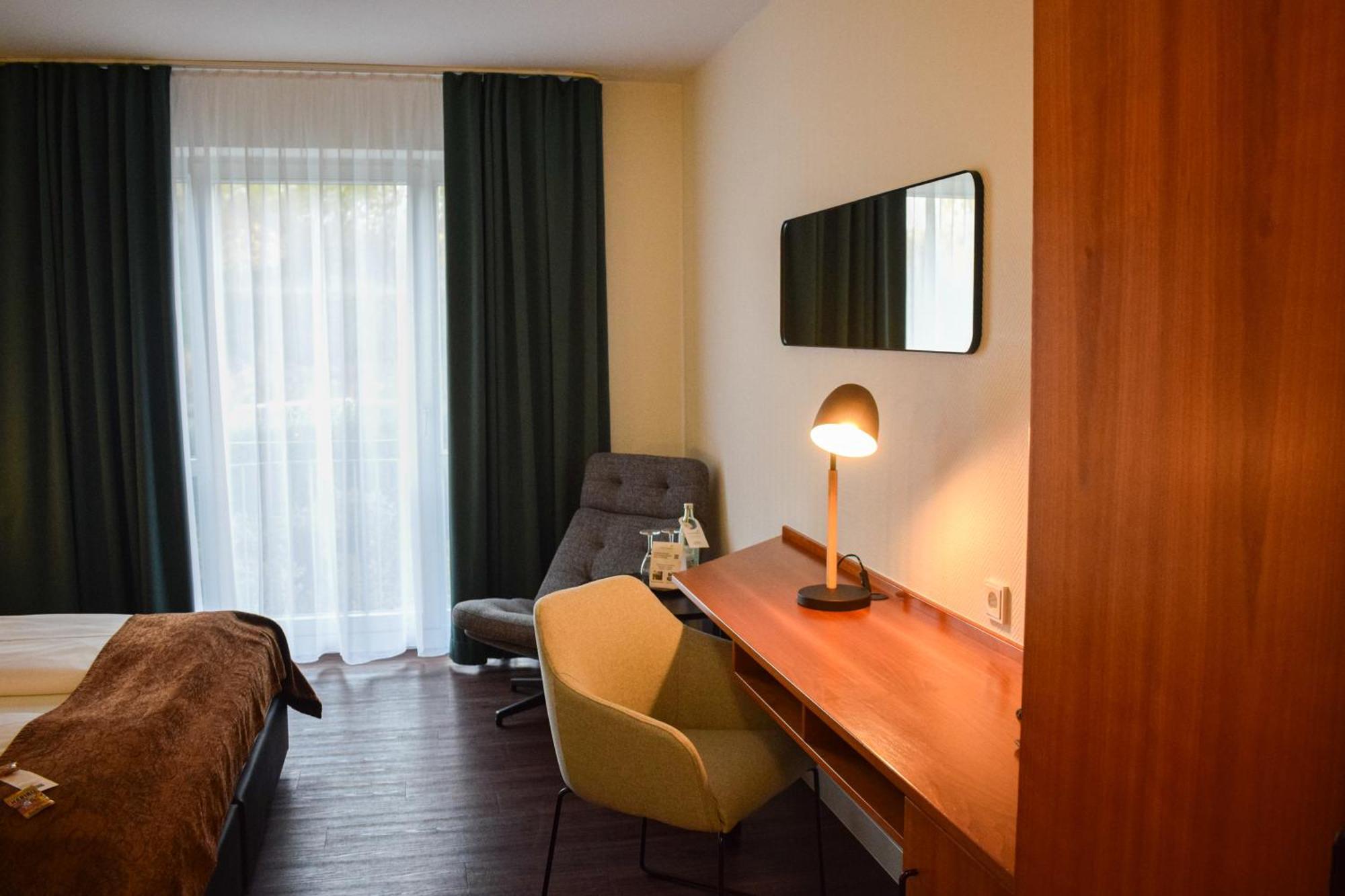 Landhotel Ruegheim Exterior photo